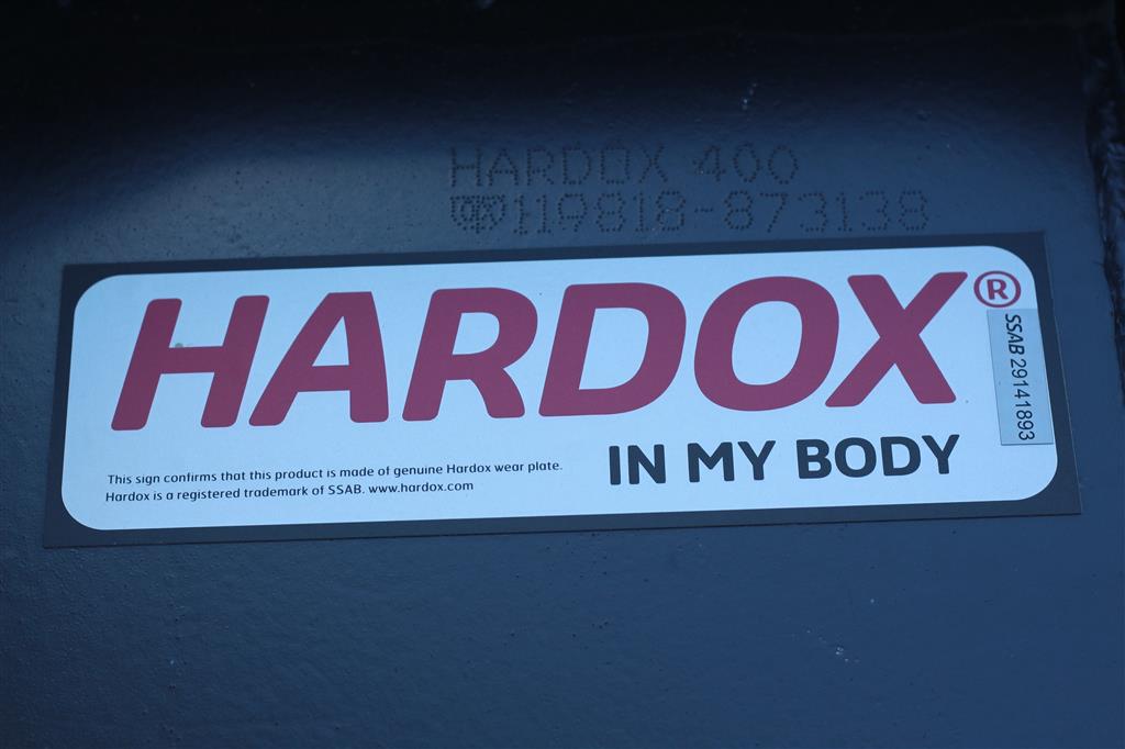 G0400-RETTS50-TAM_Hardox in my body.jpg